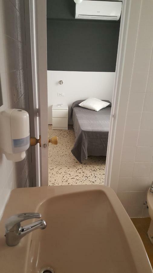 Hostal Can Joanet Cambrils Eksteriør billede