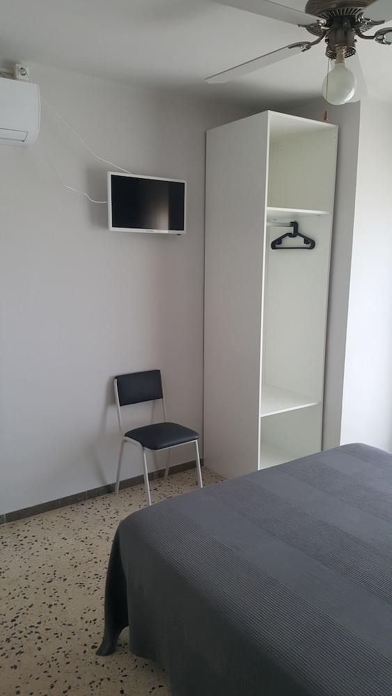 Hostal Can Joanet Cambrils Eksteriør billede